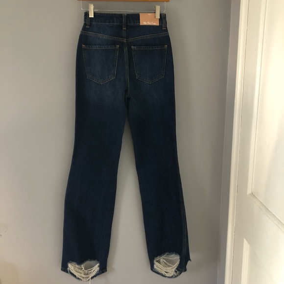 We The Free Straight Leg Frayed Hem Jeans Dark Wash NWOT 24 - Picture 6 of 11
